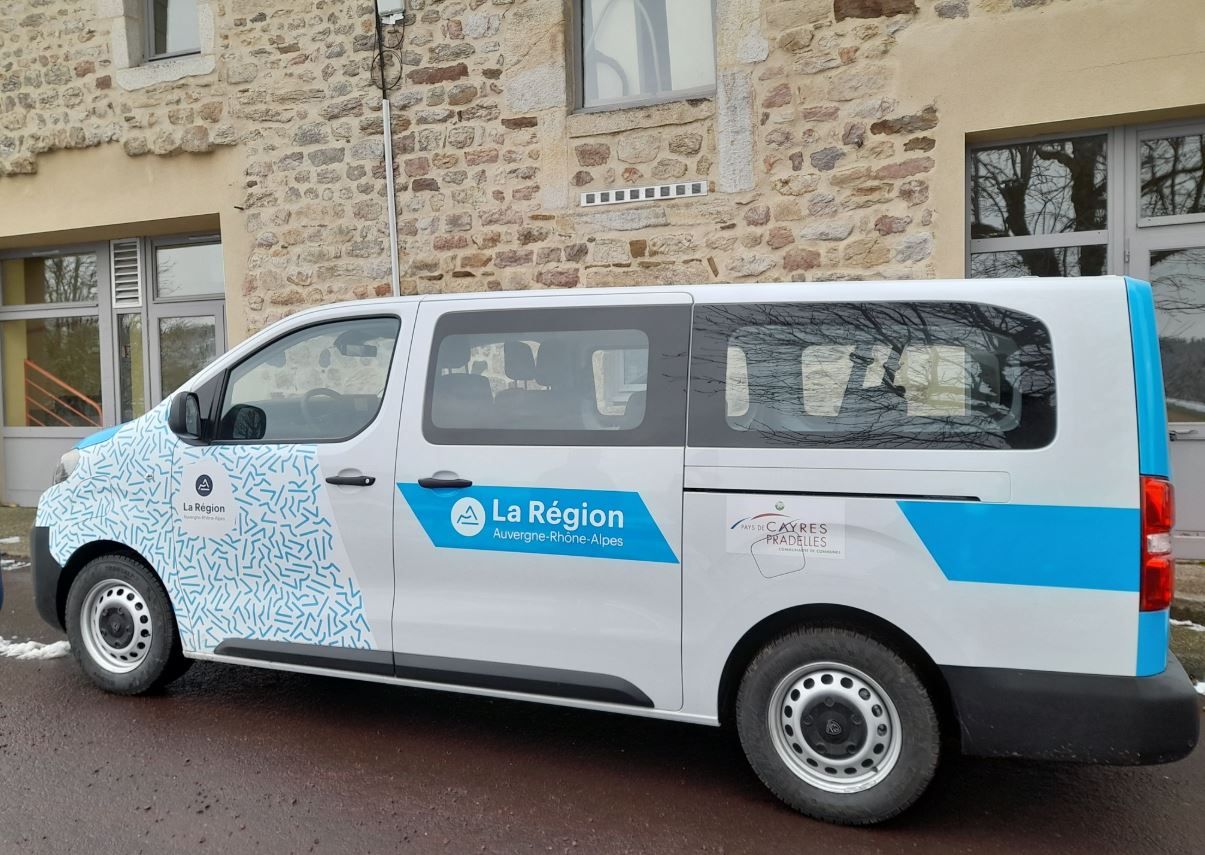 Un minibus électrique est arrivé